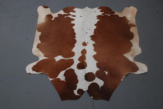 Luxurious Red & White Cowhide Rug - Hypoallergenic, Non-Slip Backing, Handcrafted, Unique Markings, Durable - Versatile Décor