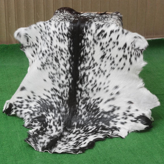 Original Goatskin Hide Brown,  Goat Skin Rug, Goatskin Pelt,  Home Decor Animal Skin Rug,  Bedroom Aesthetic Area Rug,  Brown and White Goat Hide Rug, Goat Skin Rug,  Animal Skin Rug, Real Hair on Hide,  Goal Pelt Rug, Home Decor Rug,  Living Room Area Rug,  Wall Hanging Rug,  Aesthetic Rug,  Leather Rug,  Decorative Rug,  Brown Goatskin Rug,  GoatHide Brown White