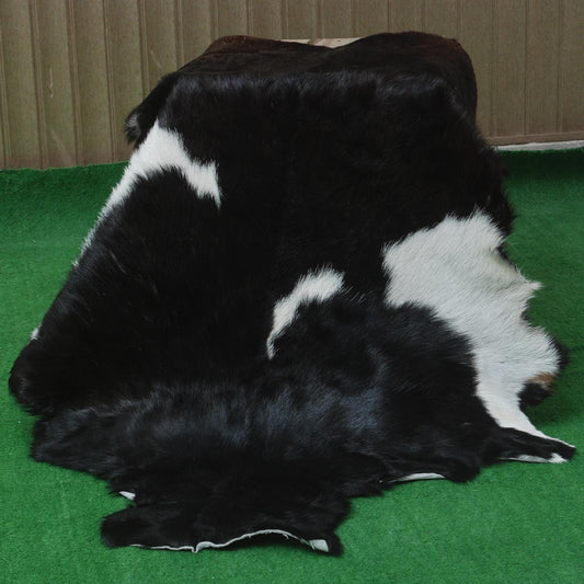 Original Goatskin Hide Brown,  Goat Skin Rug, Goatskin Pelt,  Home Decor Animal Skin Rug,  Bedroom Aesthetic Area Rug,  Brown and White Goat Hide Rug, Goat Skin Rug,  Animal Skin Rug, Real Hair on Hide,  Goal Pelt Rug, Home Decor Rug,  Living Room Area Rug,  Wall Hanging Rug,  Aesthetic Rug,  Leather Rug,  Decorative Rug,  Brown Goatskin Rug,  GoatHide Brown White